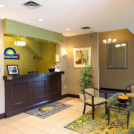 Days Inn By Wyndham Toronto East Beaches 외부 사진