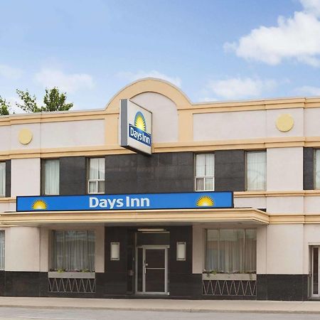 Days Inn By Wyndham Toronto East Beaches 외부 사진