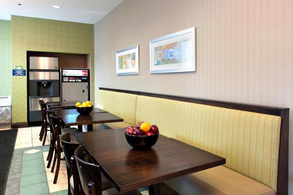Days Inn By Wyndham Toronto East Beaches 외부 사진