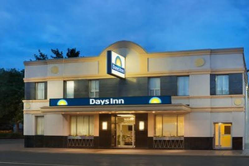 Days Inn By Wyndham Toronto East Beaches 외부 사진
